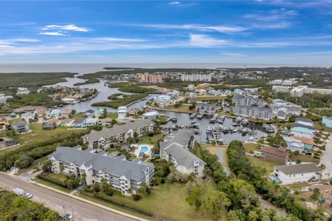 Condominio en venta en New Port Richey, Florida, 2 dormitorios, 91.04 m2 № 1546502 - foto 1