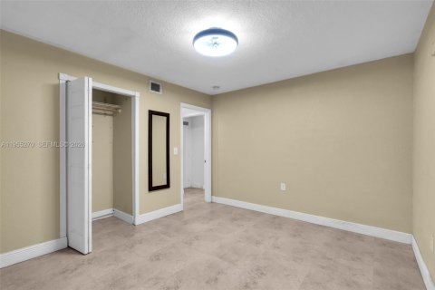 Купить виллу или дом в Норт-Майами, Флорида 2 спальни, 89.74м2, № 2011105 - фото 11