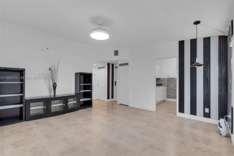 Купить виллу или дом в Норт-Майами, Флорида 2 спальни, 89.74м2, № 2011105 - фото 5