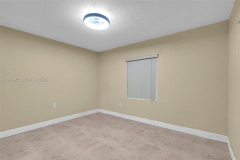 Купить виллу или дом в Норт-Майами, Флорида 2 спальни, 89.74м2, № 2011105 - фото 12