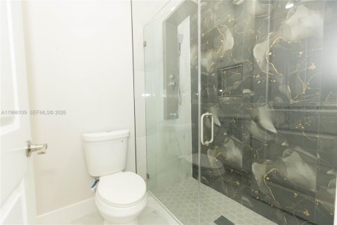 House in Lehigh Acres, Florida 3 bedrooms, 97.92 sq.m. № 2027893 - photo 19