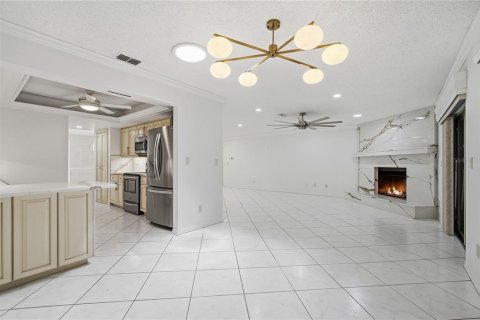 House in Palm Harbor, Florida 2 bedrooms, 182.37 sq.m. № 2140569 - photo 19
