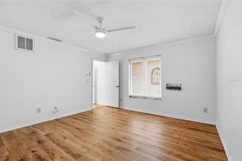 House in Palm Harbor, Florida 2 bedrooms, 182.37 sq.m. № 2140569 - photo 27