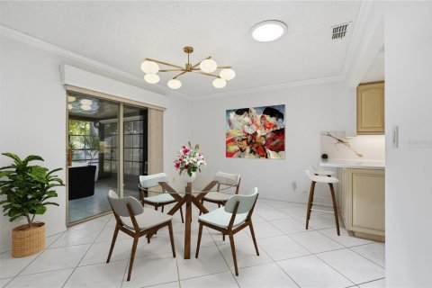House in Palm Harbor, Florida 2 bedrooms, 182.37 sq.m. № 2140569 - photo 17