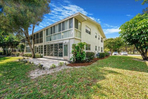 Copropriété à vendre à Deerfield Beach, Floride: 2 chambres, 76.18 m2 № 1748299 - photo 22