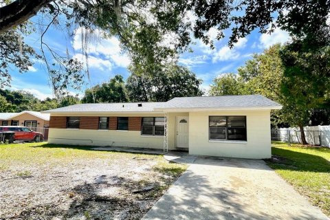 Villa ou maison à louer à Orlando, Floride: 3 chambres, 124.21 m2 № 1877011 - photo 1