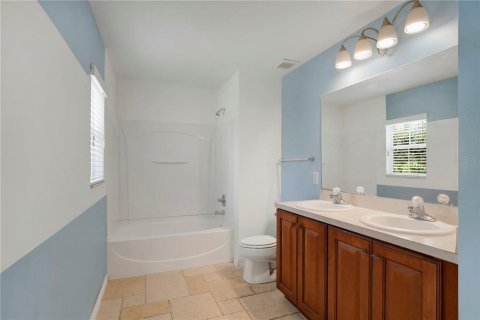 Townhouse in Orlando, Florida 3 bedrooms, 171.22 sq.m. № 1843514 - photo 17