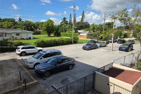 Condo in Dania Beach, Florida, 1 bedroom  № 1890869 - photo 16