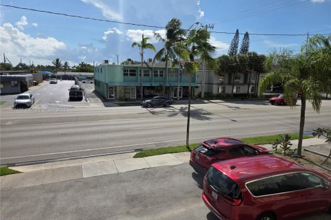 Condo in Dania Beach, Florida, 1 bedroom  № 1890869 - photo 17