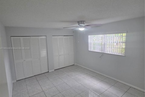Condo in Dania Beach, Florida, 1 bedroom  № 1890869 - photo 9