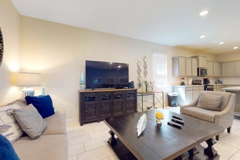 Villa ou maison à vendre à Kissimmee, Floride: 8 chambres, 375.42 m2 № 738540 - photo 7