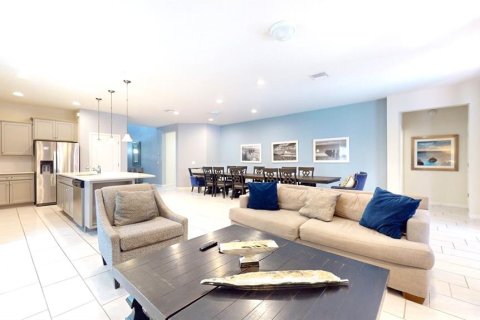Villa ou maison à vendre à Kissimmee, Floride: 8 chambres, 375.42 m2 № 738540 - photo 6