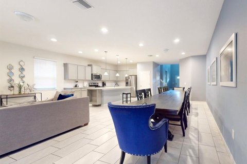 Villa ou maison à vendre à Kissimmee, Floride: 8 chambres, 375.42 m2 № 738540 - photo 8
