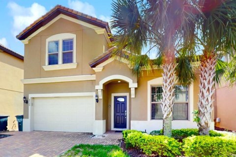 Villa ou maison à vendre à Kissimmee, Floride: 8 chambres, 375.42 m2 № 738540 - photo 2