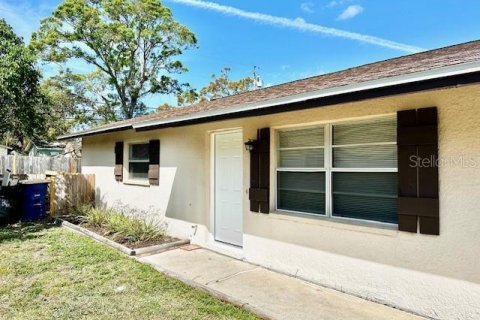 Appartement à louer à Clearwater, Floride: 2 chambres, 82.5 m2 № 1910731 - photo 1