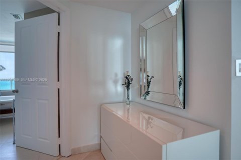 Copropriété à louer à Miami Beach, Floride: 2 chambres, 162.58 m2 № 2009459 - photo 16