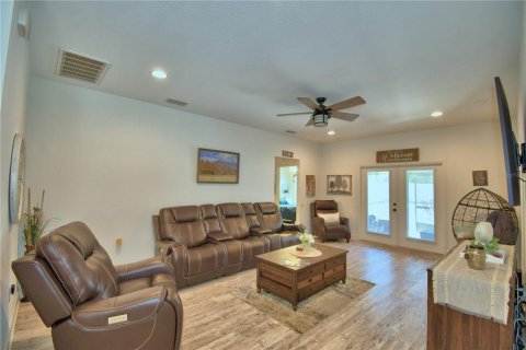 House in Lakeland, Florida 3 bedrooms, 137.5 sq.m. № 1620429 - photo 19