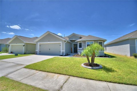 House in Lakeland, Florida 3 bedrooms, 137.5 sq.m. № 1620429 - photo 1
