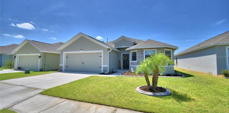 House in Lakeland, Florida 3 bedrooms, 137.5 sq.m. № 1620429