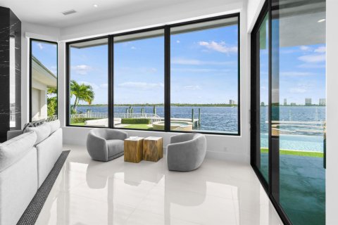 Villa ou maison à vendre à North Palm Beach, Floride: 5 chambres, 684.32 m2 № 2082427 - photo 9