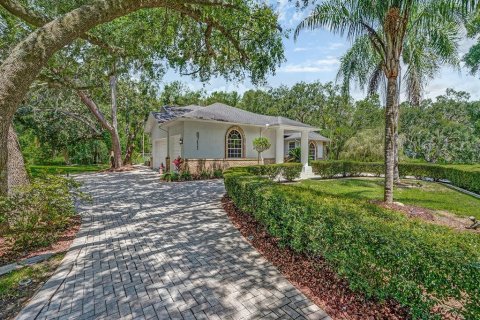 House in New Port Richey, Florida 4 bedrooms, 229.38 sq.m. № 1802001 - photo 18