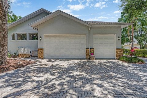 House in New Port Richey, Florida 4 bedrooms, 229.38 sq.m. № 1802001 - photo 17