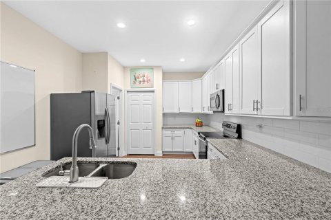 Casa en venta en Zephyrhills, Florida, 3 dormitorios, 161.93 m2 № 1915269 - foto 22