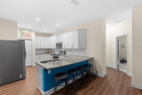 Casa en venta en Zephyrhills, Florida, 3 dormitorios, 161.93 m2 № 1915269 - foto 21