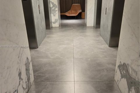 Copropriété à vendre à Miami, Floride: 1 chambre, 71.35 m2 № 2040931 - photo 5