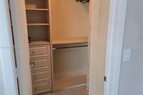 Copropriété à vendre à Miami, Floride: 1 chambre, 71.35 m2 № 2040931 - photo 20