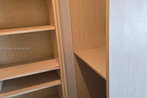 Copropriété à vendre à Miami, Floride: 1 chambre, 71.35 m2 № 2040931 - photo 18