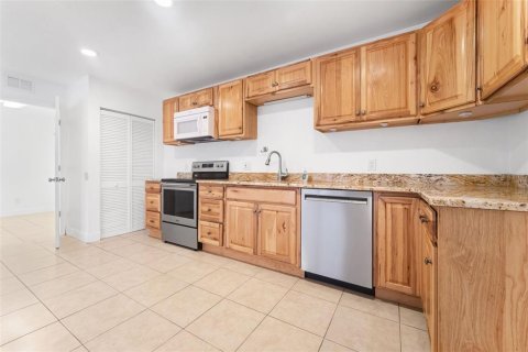 House in Seminole, Florida 3 bedrooms, 141.4 sq.m. № 1851492 - photo 7