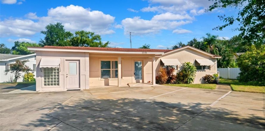 House in Seminole, Florida 3 bedrooms, 141.4 sq.m. № 1851492