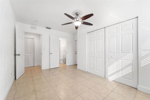 House in Seminole, Florida 3 bedrooms, 141.4 sq.m. № 1851492 - photo 15