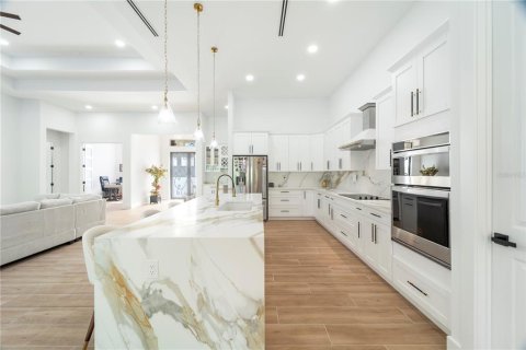 Casa en venta en Port Charlotte, Florida, 4 dormitorios, 312.89 m2 № 1884120 - foto 8
