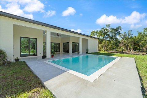 Casa en venta en Port Charlotte, Florida, 4 dormitorios, 312.89 m2 № 1884120 - foto 4