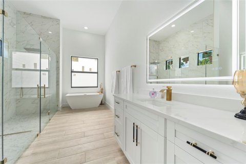 Casa en venta en Port Charlotte, Florida, 4 dormitorios, 312.89 m2 № 1884120 - foto 15
