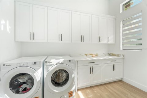Casa en venta en Port Charlotte, Florida, 4 dormitorios, 312.89 m2 № 1884120 - foto 25