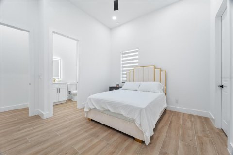 Casa en venta en Port Charlotte, Florida, 4 dormitorios, 312.89 m2 № 1884120 - foto 18