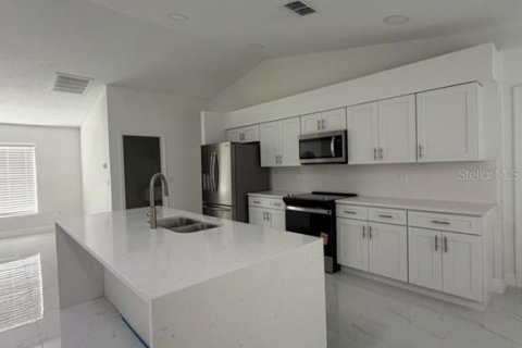 Villa ou maison à louer à Spring Hill, Floride: 3 chambres, 144.83 m2 № 2378203 - photo 18