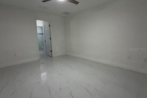 Villa ou maison à louer à Spring Hill, Floride: 3 chambres, 144.83 m2 № 2378203 - photo 16