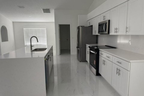 Villa ou maison à louer à Spring Hill, Floride: 3 chambres, 144.83 m2 № 2378203 - photo 11