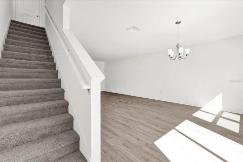 Townhouse in Lake Wales, Florida 3 bedrooms, 135.92 sq.m. № 1547070 - photo 8