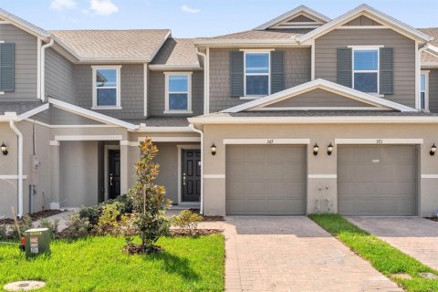 Townhouse in Lake Wales, Florida 3 bedrooms, 135.92 sq.m. № 1547070 - photo 1
