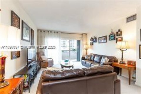 Condominio en venta en Hallandale Beach, Florida, 1 dormitorio, 80.82 m2 № 2021379 - foto 4