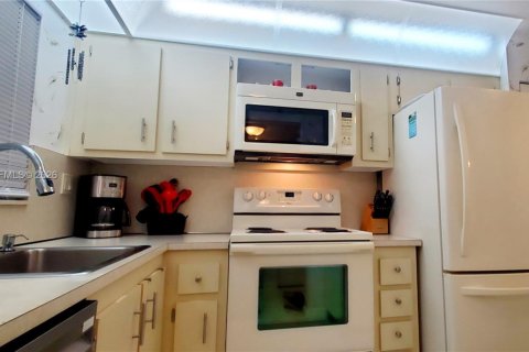 Copropriété à vendre à Sunrise, Floride: 2 chambres, 78.97 m2 № 2005471 - photo 10