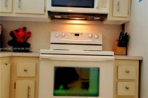 Copropriété à vendre à Sunrise, Floride: 2 chambres, 78.97 m2 № 2005471 - photo 12