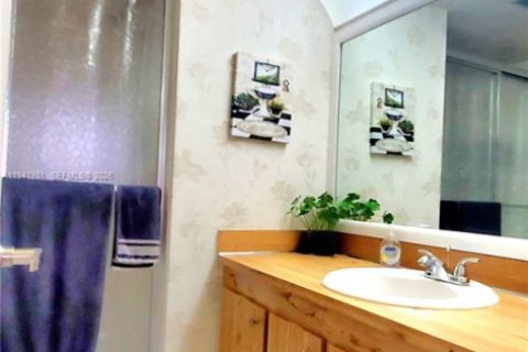 Copropriété à vendre à Sunrise, Floride: 2 chambres, 78.97 m2 № 2005471 - photo 28