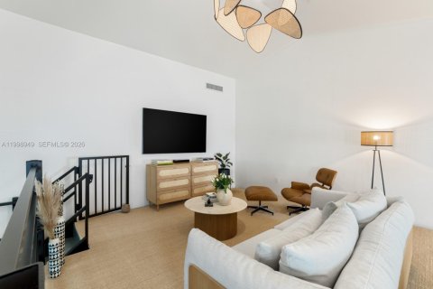 Casa en alquiler en Miami Beach, Florida, 4 dormitorios, 205.69 m2 № 2060978 - foto 16