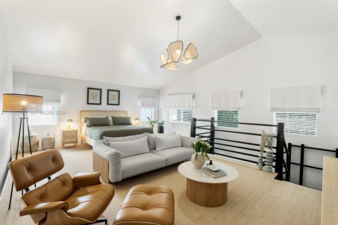 Casa en alquiler en Miami Beach, Florida, 4 dormitorios, 205.69 m2 № 2060978 - foto 4